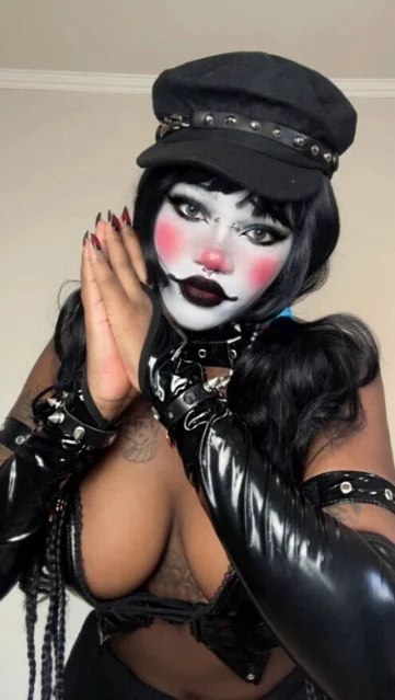 Photo of model @afrogaybefree
