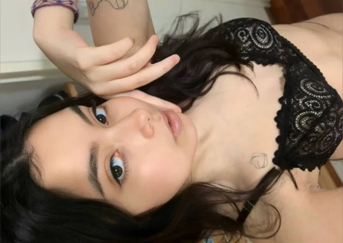 Photo of model @ailuxsweet