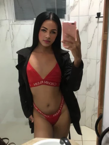 Photo of model @alessandraspellman19