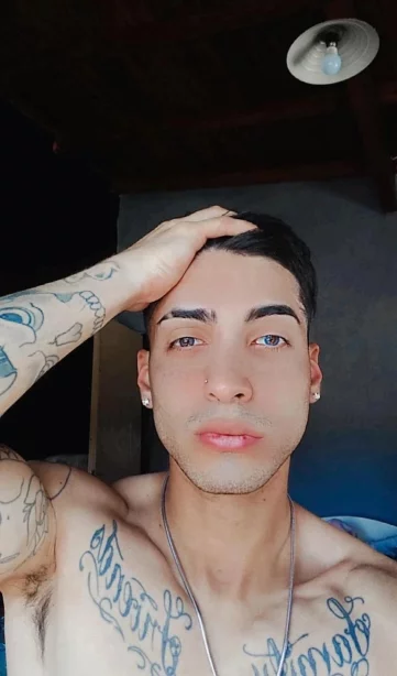Photo of model @alex_badboy