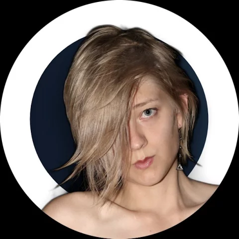 Photo of model @alexie-98
