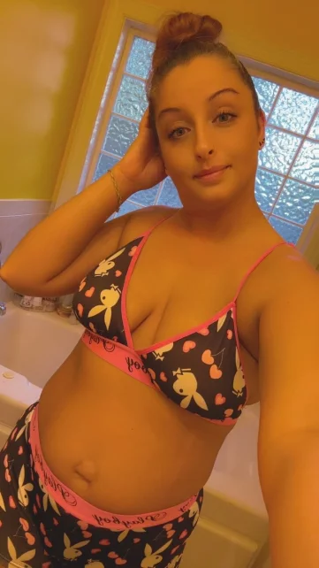 Photo of model @alexnicole82224