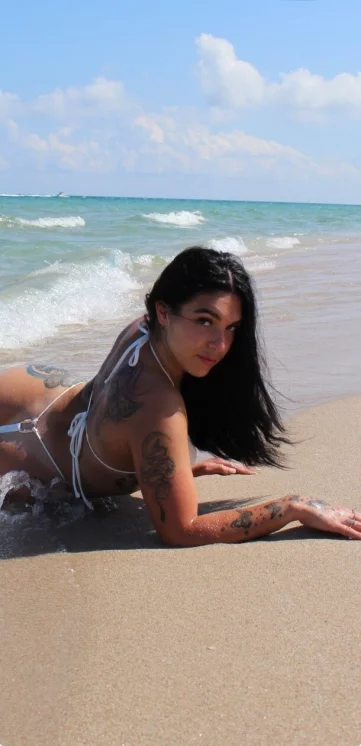 Photo of model @allab0utg