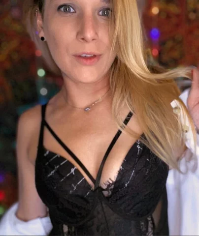 Photo of model @alliesxxx