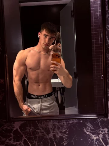 Photo of model @alphatyson