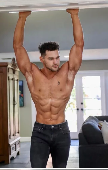 Photo of model @alphazack