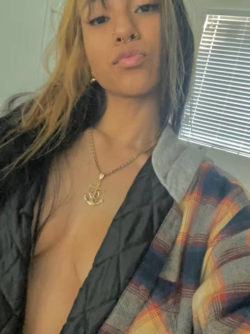 Photo of model @alyssaxo22