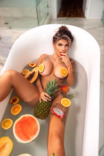 Photo of model @ambersnowxoxoxo