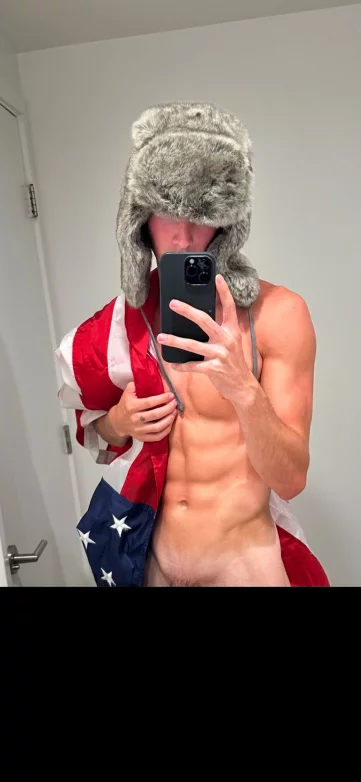 Photo of model @americantwinkvip