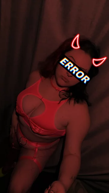 Photo of model @angel_heartz666
