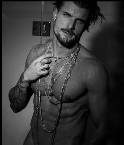 Photo of model @antonycanvas