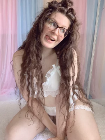 Photo of model @anxiousprinc3ssfree