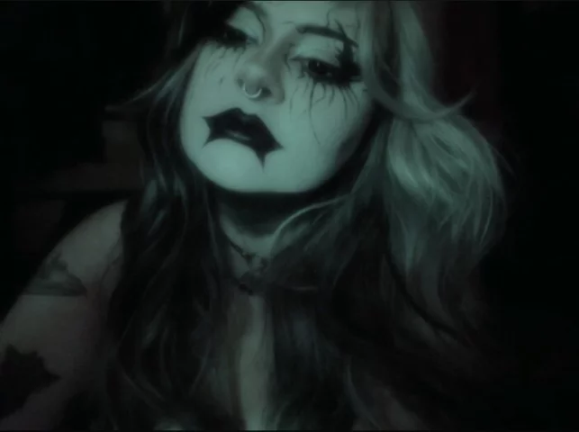 Photo of model @aphythecrybaby