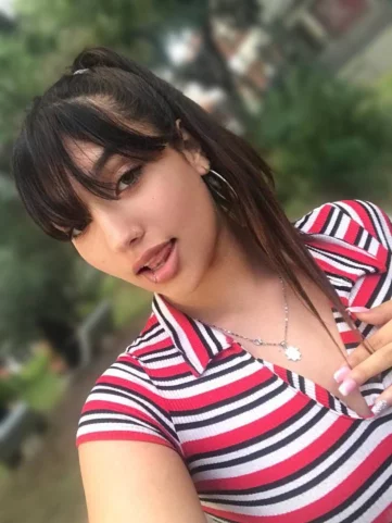 Photo of model @arianbabe