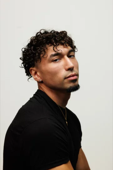 Photo of model @arielvalentin0