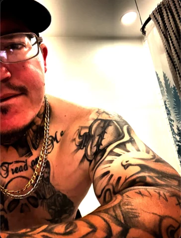 Photo of model @asphaltcowboy1991