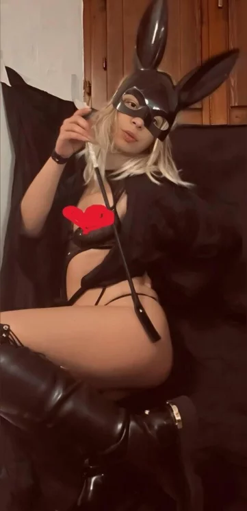 Photo of model @auroraackerman