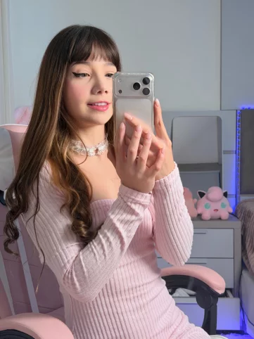 Photo of model @ava_waifu