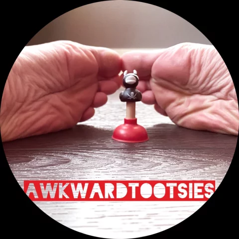 Photo of model @awkwardtootsiesfree