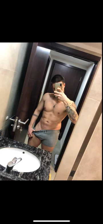 Photo of model @baadbooysex