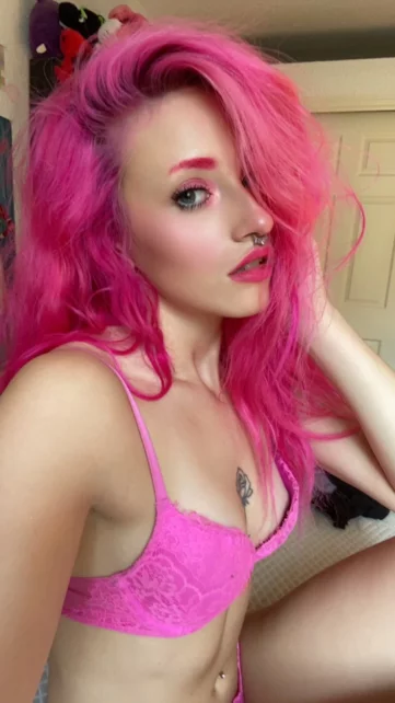 Photo of model @babygirlbrandi