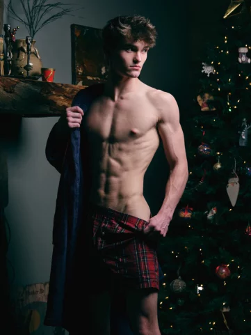Photo of model @babyhorsecock