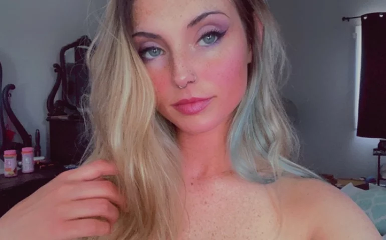Photo of model @babynug9820