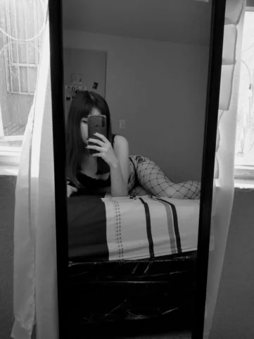 Photo of model @babyvenusfree