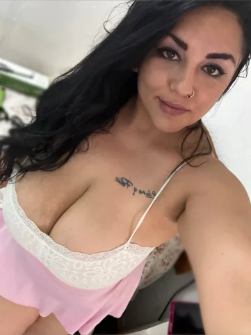 Photo of model @barbycurvy38