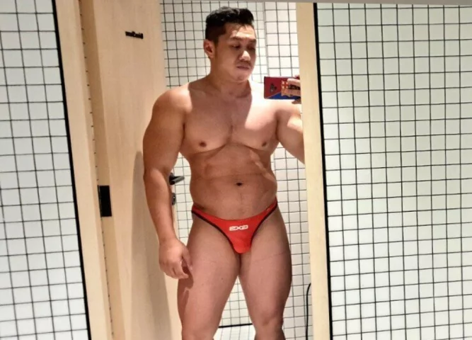 Photo of model @bdragonfit