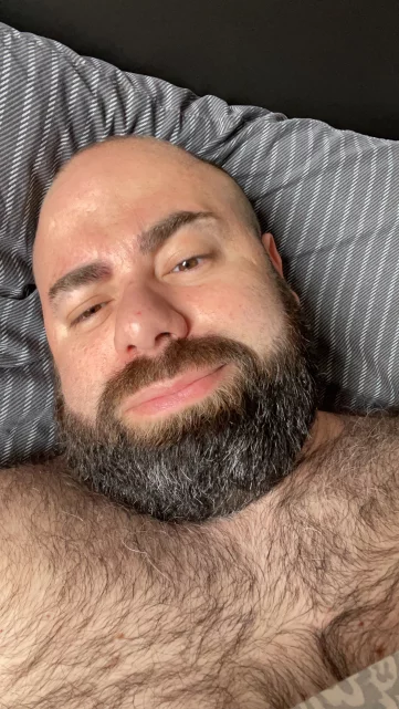 Photo of model @bearshoutout