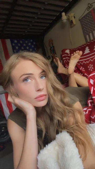 Photo of model @beckybooktoes