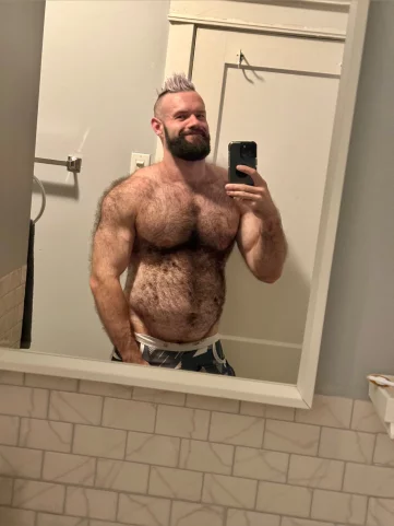 Photo of model @beefycanuck