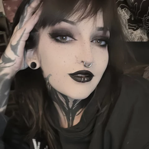Photo of model @beepbat