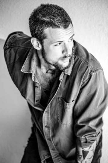 Photo of model @beethere