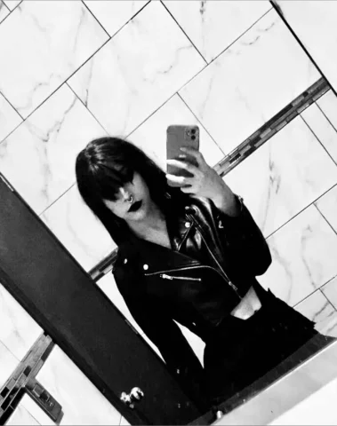 Photo of model @bellavelah