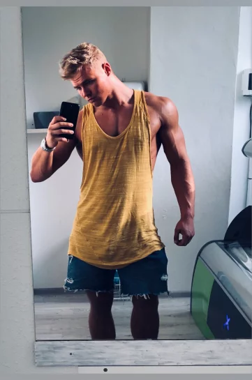 Photo of model @bennythomas_real