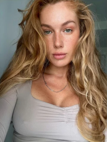 Photo of model @bettttty