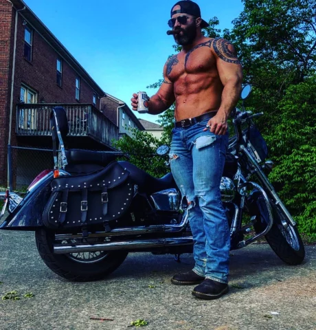 Photo of model @bigcountry3743