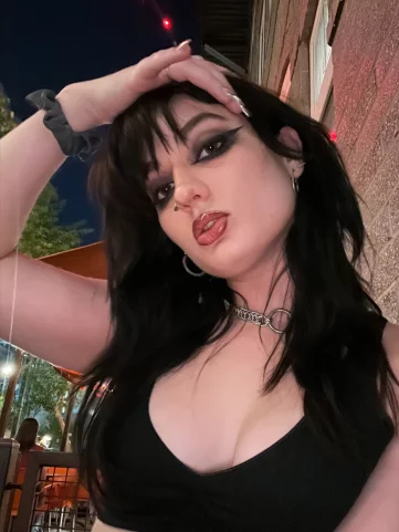 Photo of model @bimbokitten666free