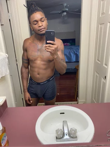 Photo of model @blackkingnude