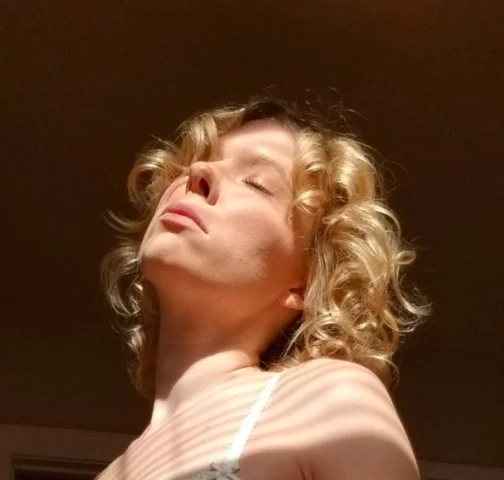 Photo of model @blondieblooms