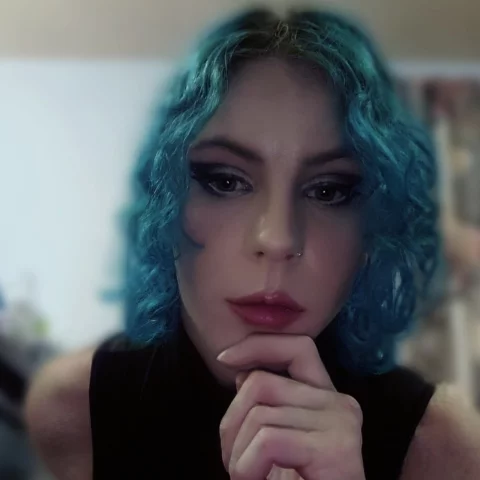 Photo of model @blue_vixen