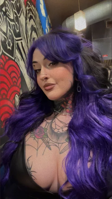 Photo of model @bluecollargoth