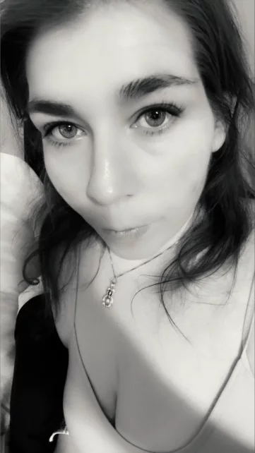 Photo of model @blueeyescutie