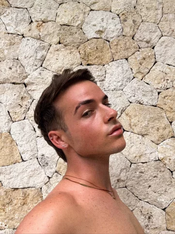Photo of model @boynextdoor