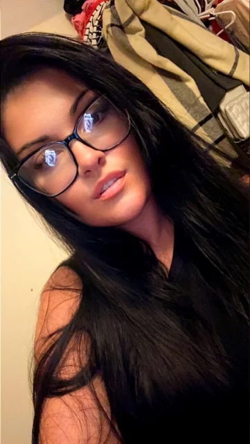 Photo of model @brandiilove1