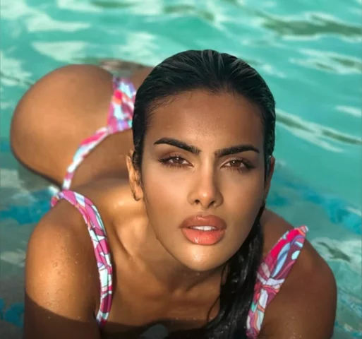 Photo of model @brazilianbootyqueen