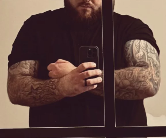 Photo of model @brett_the_bear