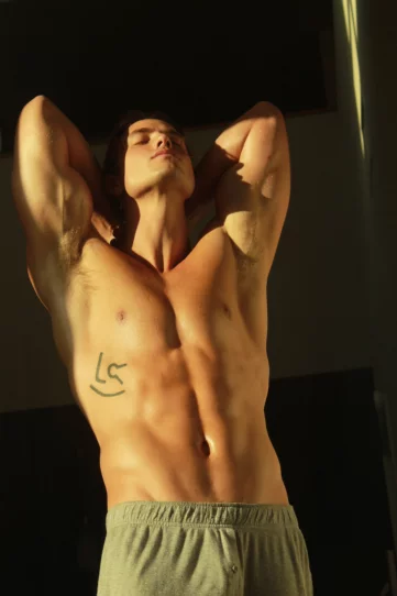 Photo of model @brettmaverickfree